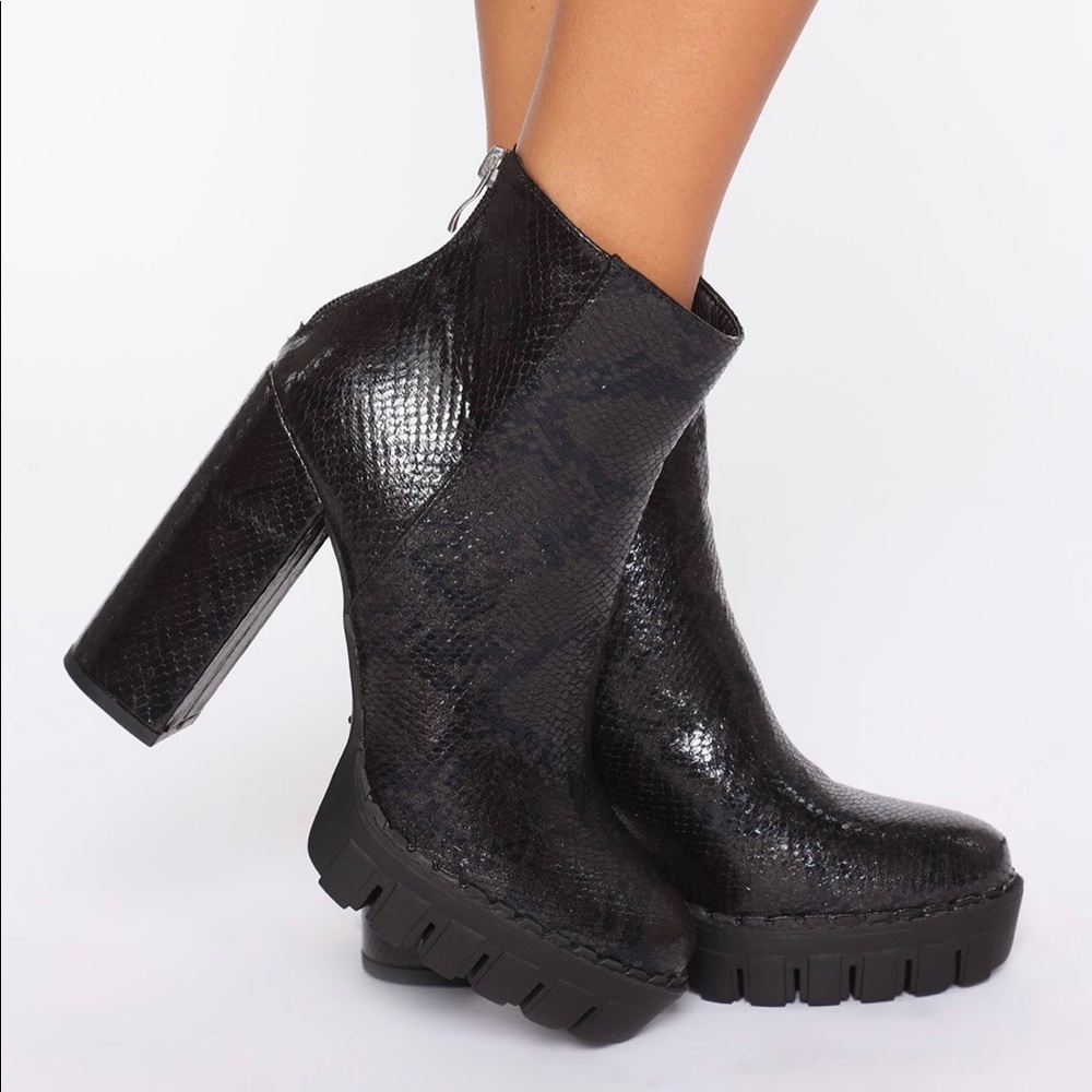 Fashion Nova-NEW- Unforgettable Booties- 🔥